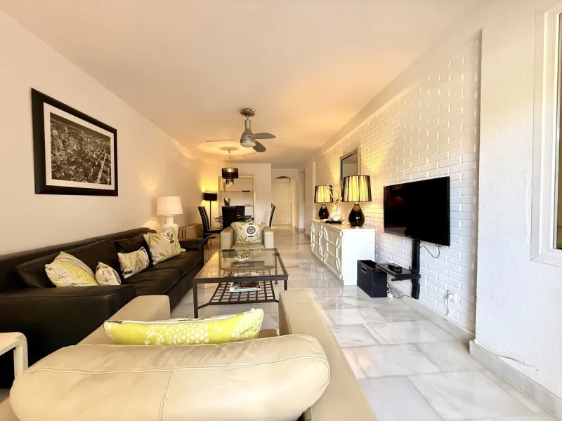 Apartment - Ground Floor Apartment в продаже в Marbella, Málaga. В доме 2 спален и 2 ванных комнат. Площадь дома 120 м²