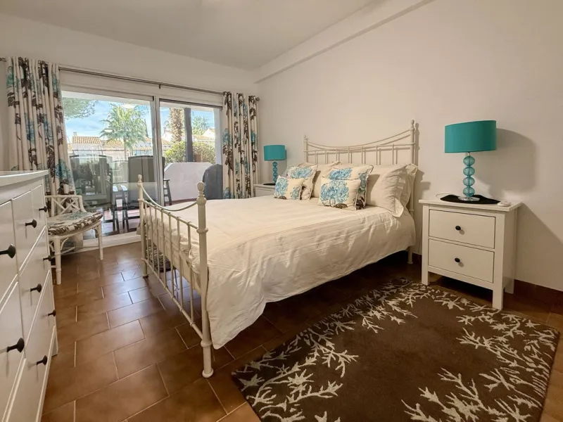 Apartment - Ground Floor Apartment в продаже в Marbella, Málaga. В доме 2 спален и 2 ванных комнат. Площадь дома 120 м²