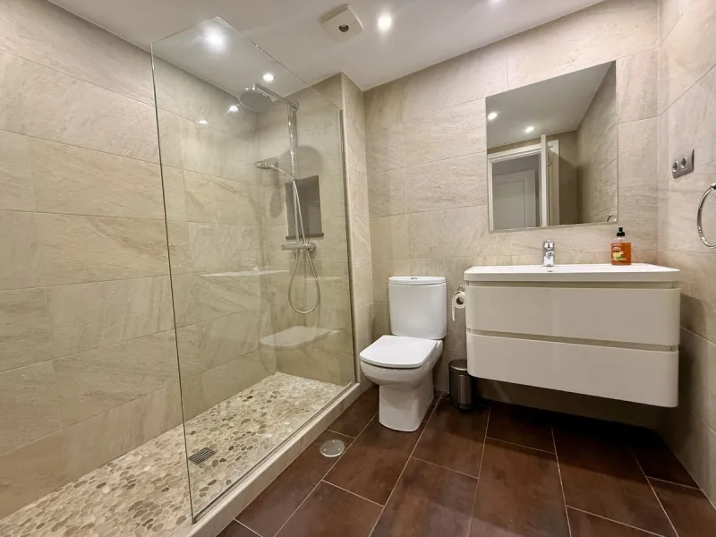 Apartment - Ground Floor Apartment в продаже в Marbella, Málaga. В доме 2 спален и 2 ванных комнат. Площадь дома 120 м²