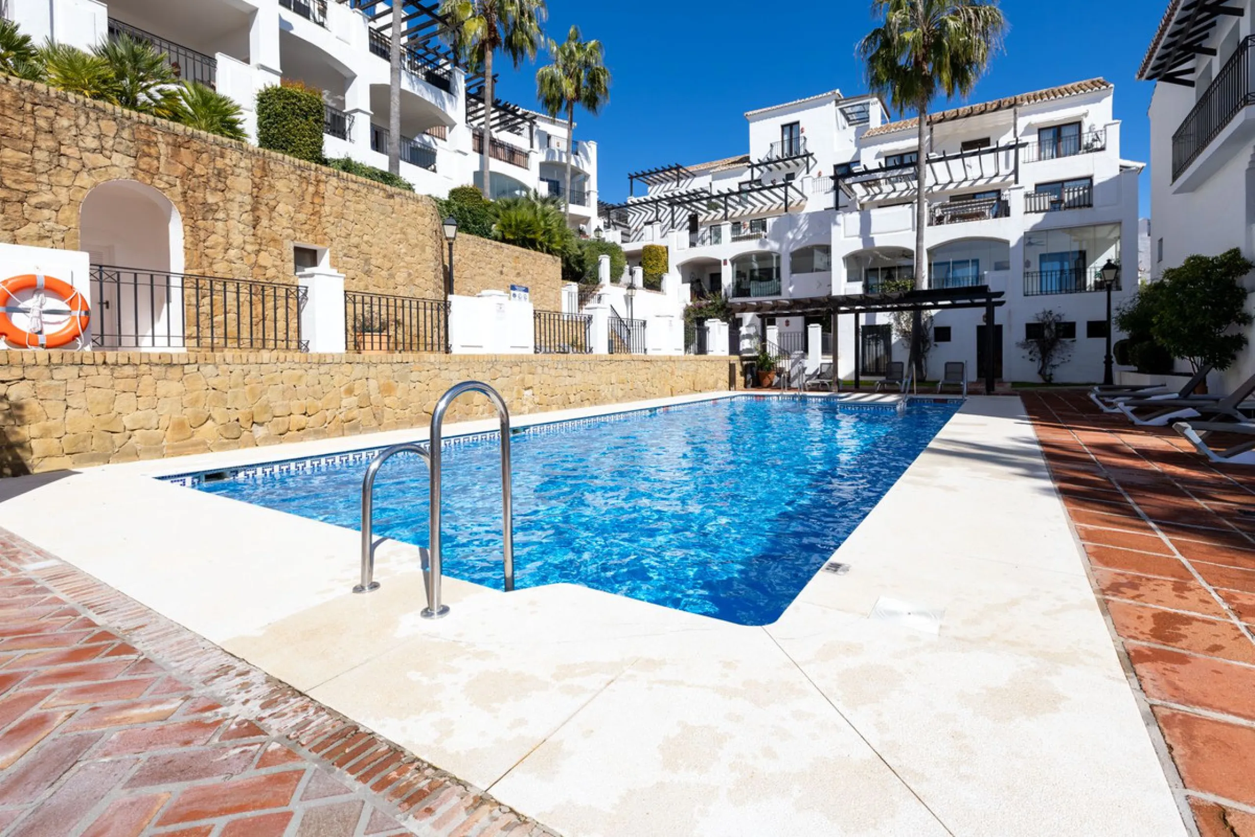 DUPLEX PENTHOUSE WITH PANORAMIC SEA VIEWS IN LOS ALTOS DE LOS MONTEROS
