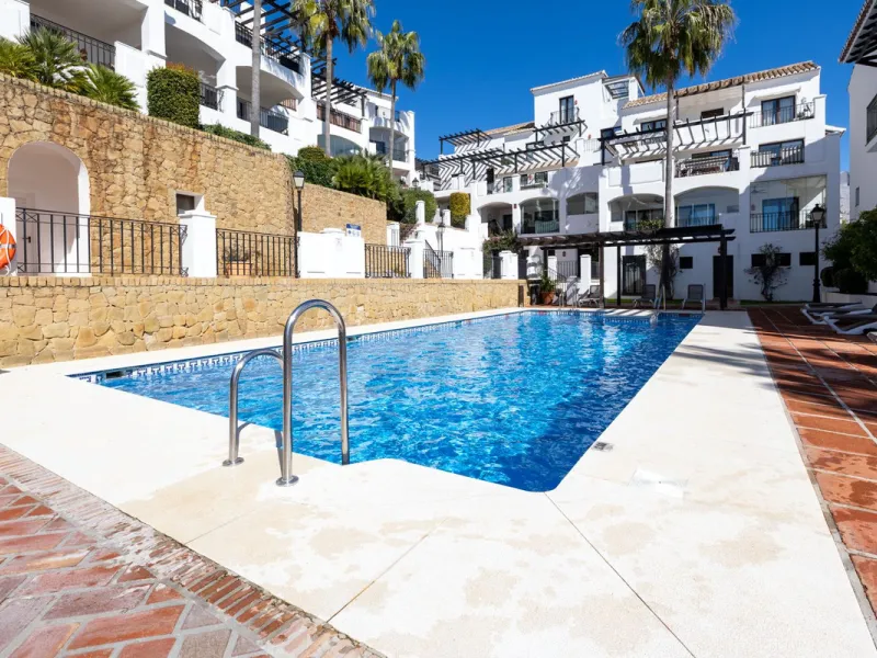 DUPLEX PENTHOUSE WITH PANORAMIC SEA VIEWS IN LOS ALTOS DE LOS MONTEROS
