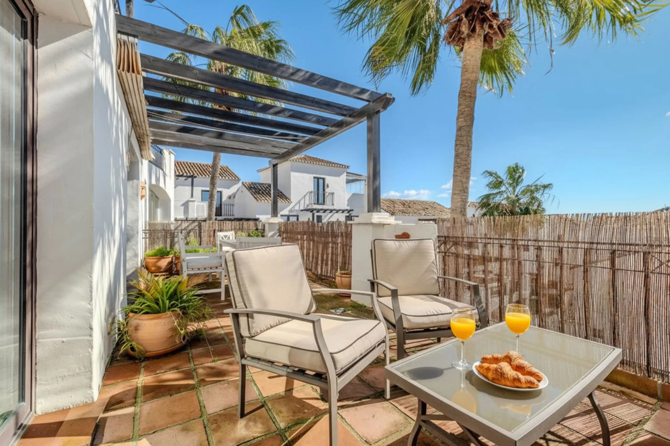 DUPLEX PENTHOUSE WITH PANORAMIC SEA VIEWS IN LOS ALTOS DE LOS MONTEROS