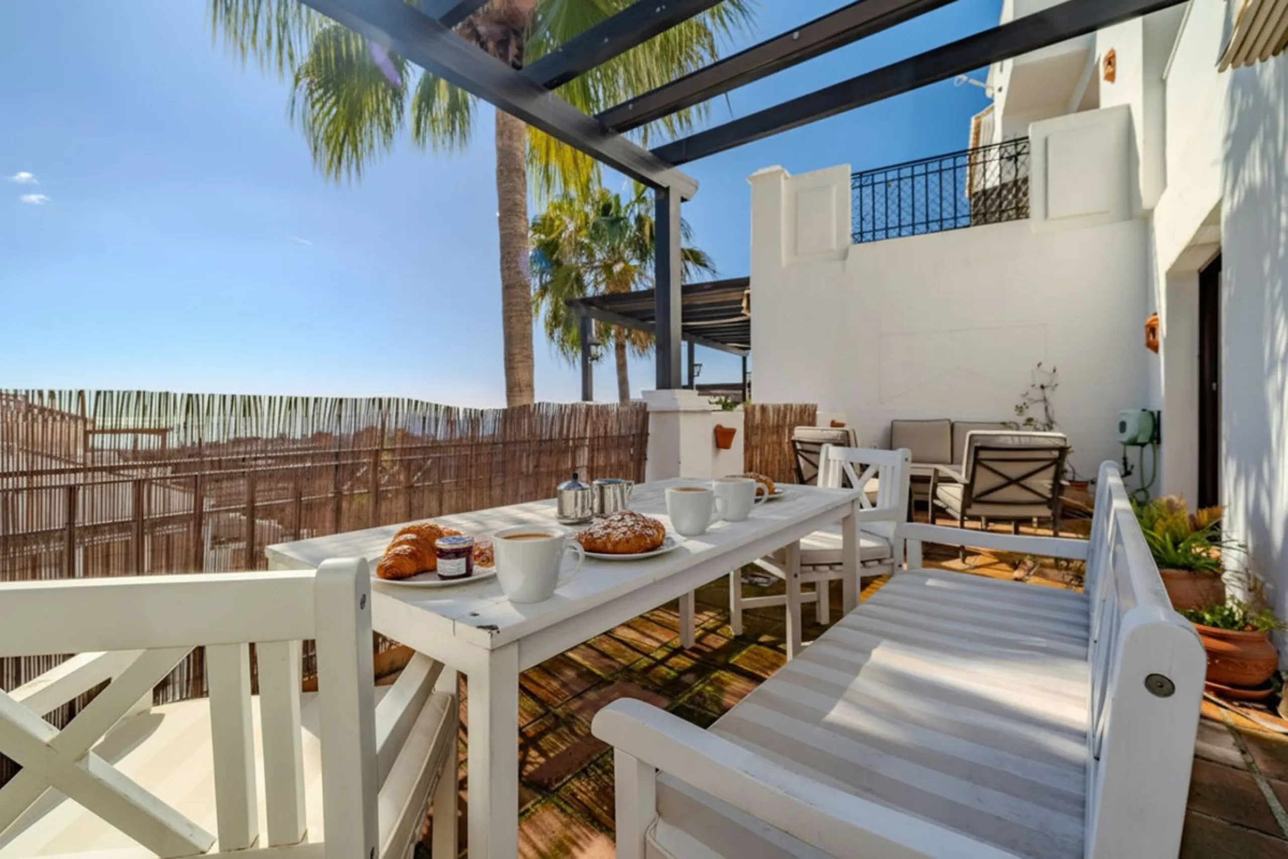 DUPLEX PENTHOUSE WITH PANORAMIC SEA VIEWS IN LOS ALTOS DE LOS MONTEROS