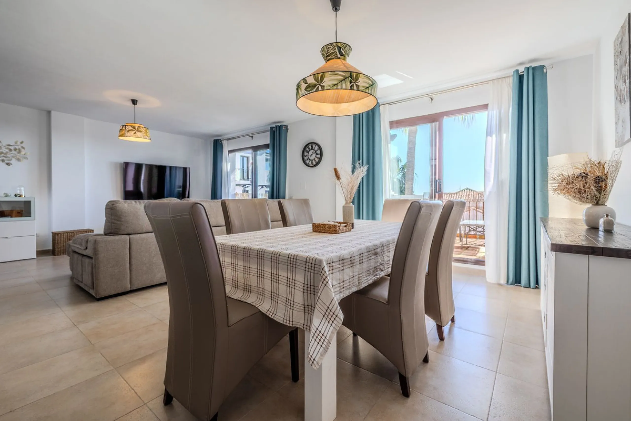 DUPLEX PENTHOUSE WITH PANORAMIC SEA VIEWS IN LOS ALTOS DE LOS MONTEROS