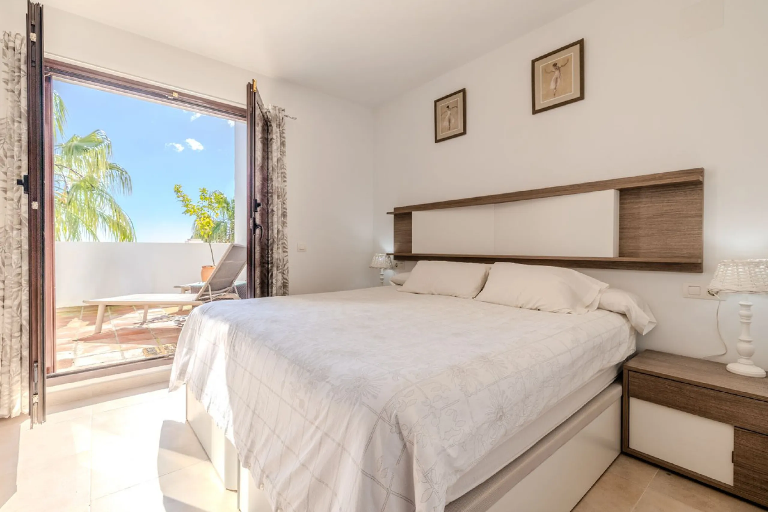 DUPLEX PENTHOUSE WITH PANORAMIC SEA VIEWS IN LOS ALTOS DE LOS MONTEROS