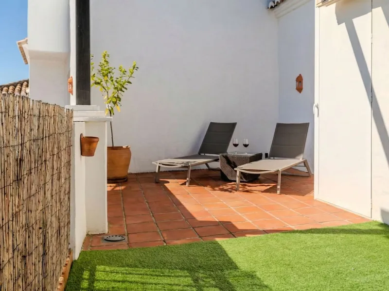 DUPLEX PENTHOUSE WITH PANORAMIC SEA VIEWS IN LOS ALTOS DE LOS MONTEROS