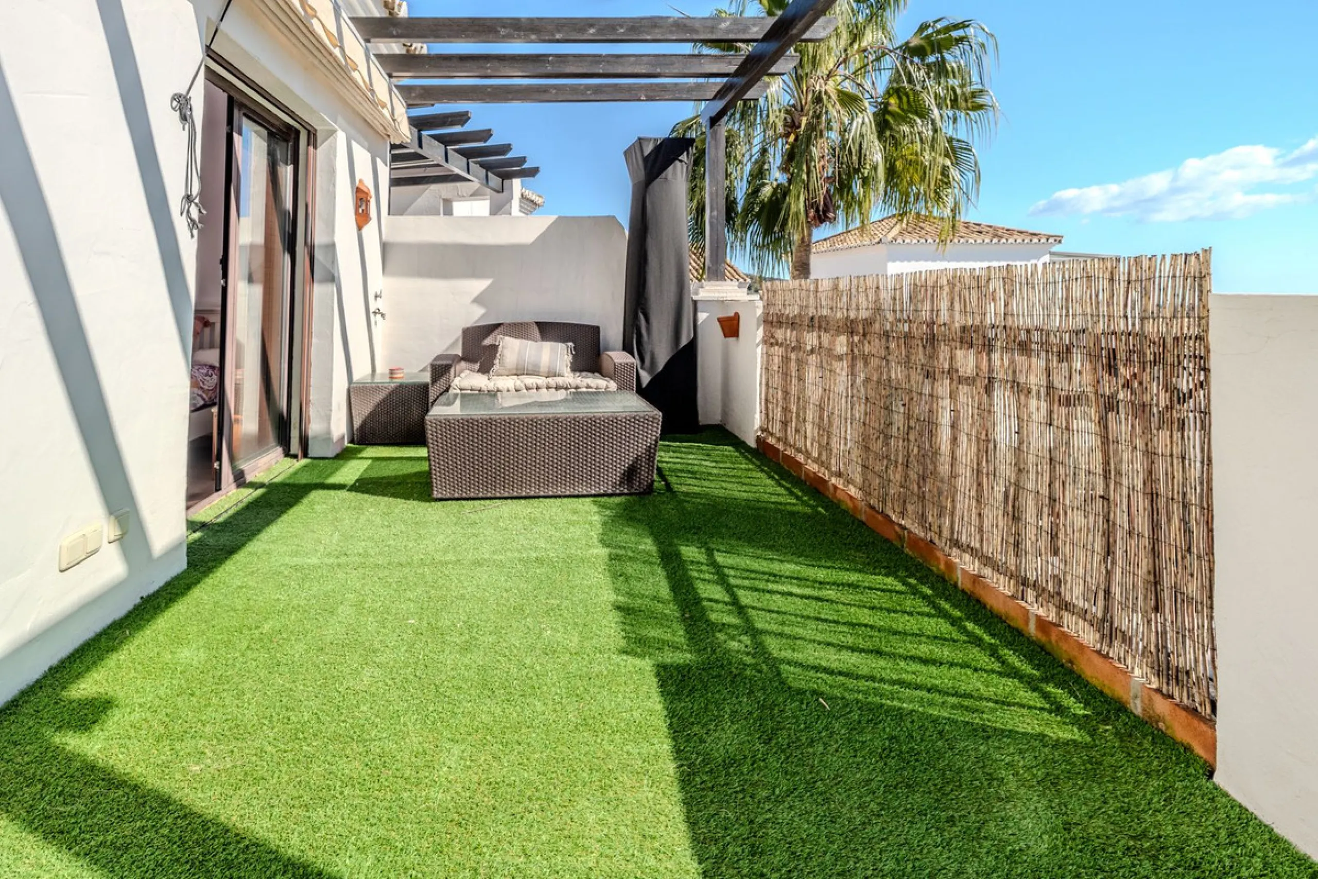 DUPLEX PENTHOUSE WITH PANORAMIC SEA VIEWS IN LOS ALTOS DE LOS MONTEROS