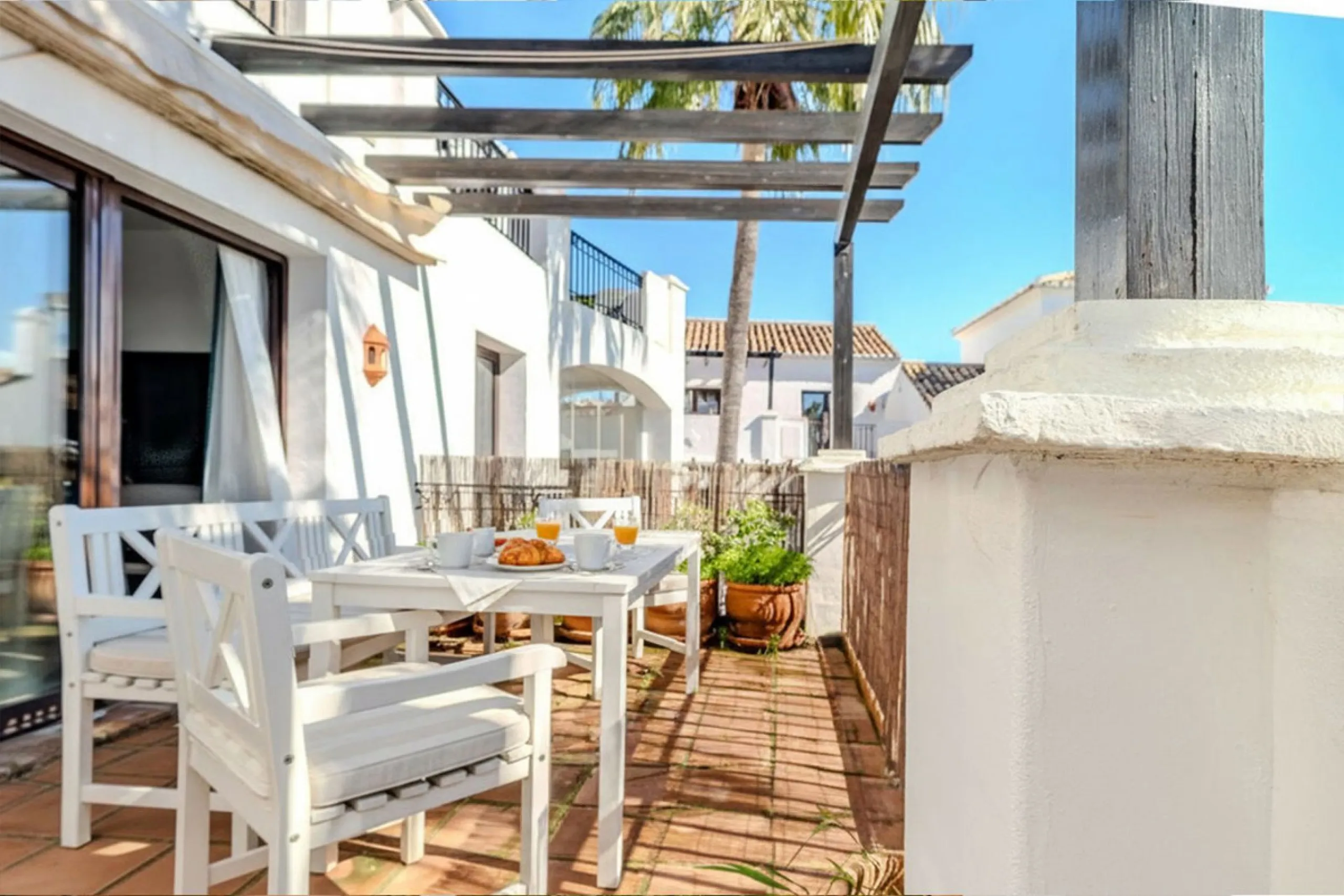 DUPLEX PENTHOUSE WITH PANORAMIC SEA VIEWS IN LOS ALTOS DE LOS MONTEROS