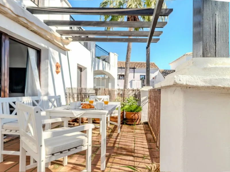 DUPLEX PENTHOUSE WITH PANORAMIC SEA VIEWS IN LOS ALTOS DE LOS MONTEROS