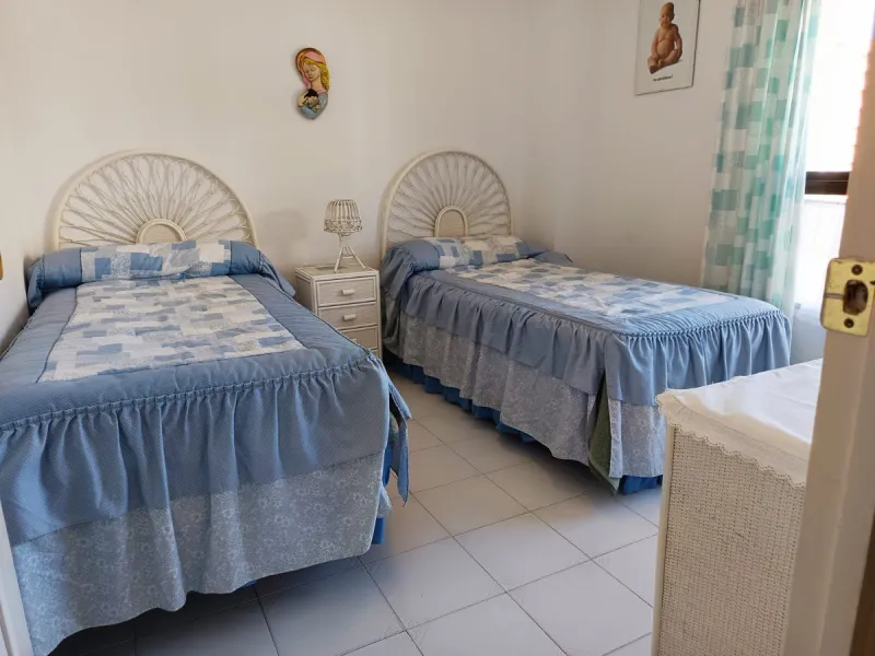 Fantastic 2-bedroom, 2-bathroom apartment located in a superb beachfront complex.