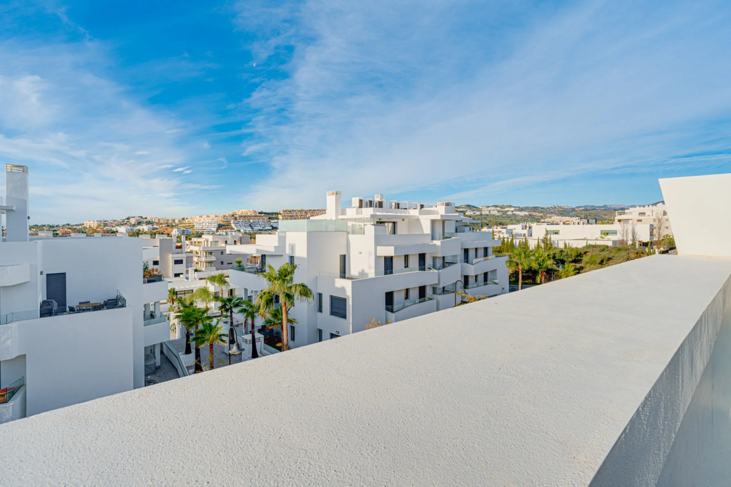 Exceptional four-bedroom townhouse located in an exclusive boutique development of just 48 contemporary luxury townhouses, set on an elevated plot in La Cala de Mijas. The gated community is surrounded by beautifully landscaped tropical gardens and offers