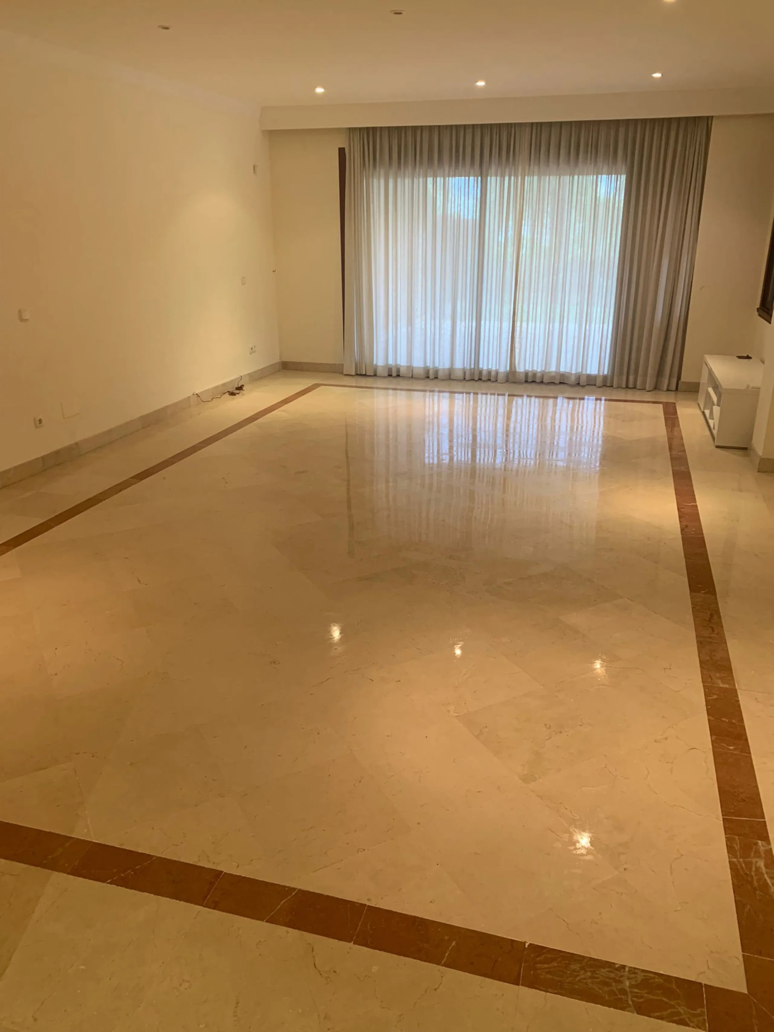 Located within the exclusive Gran Bahía Marbella development, this spacious ground-floor apartment offers refined coastal living just steps from the beach.