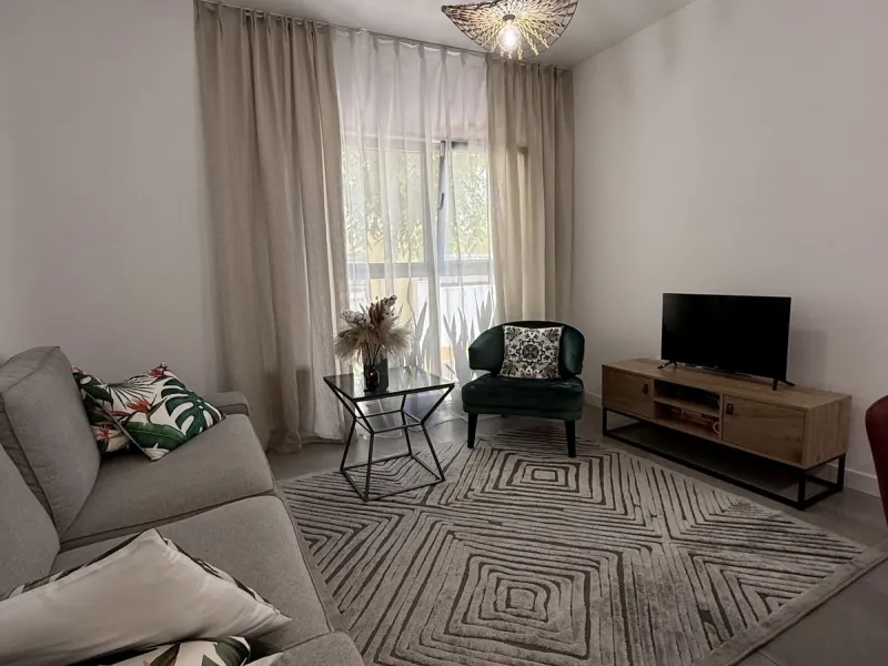 Modern 2-Bedroom Apartment