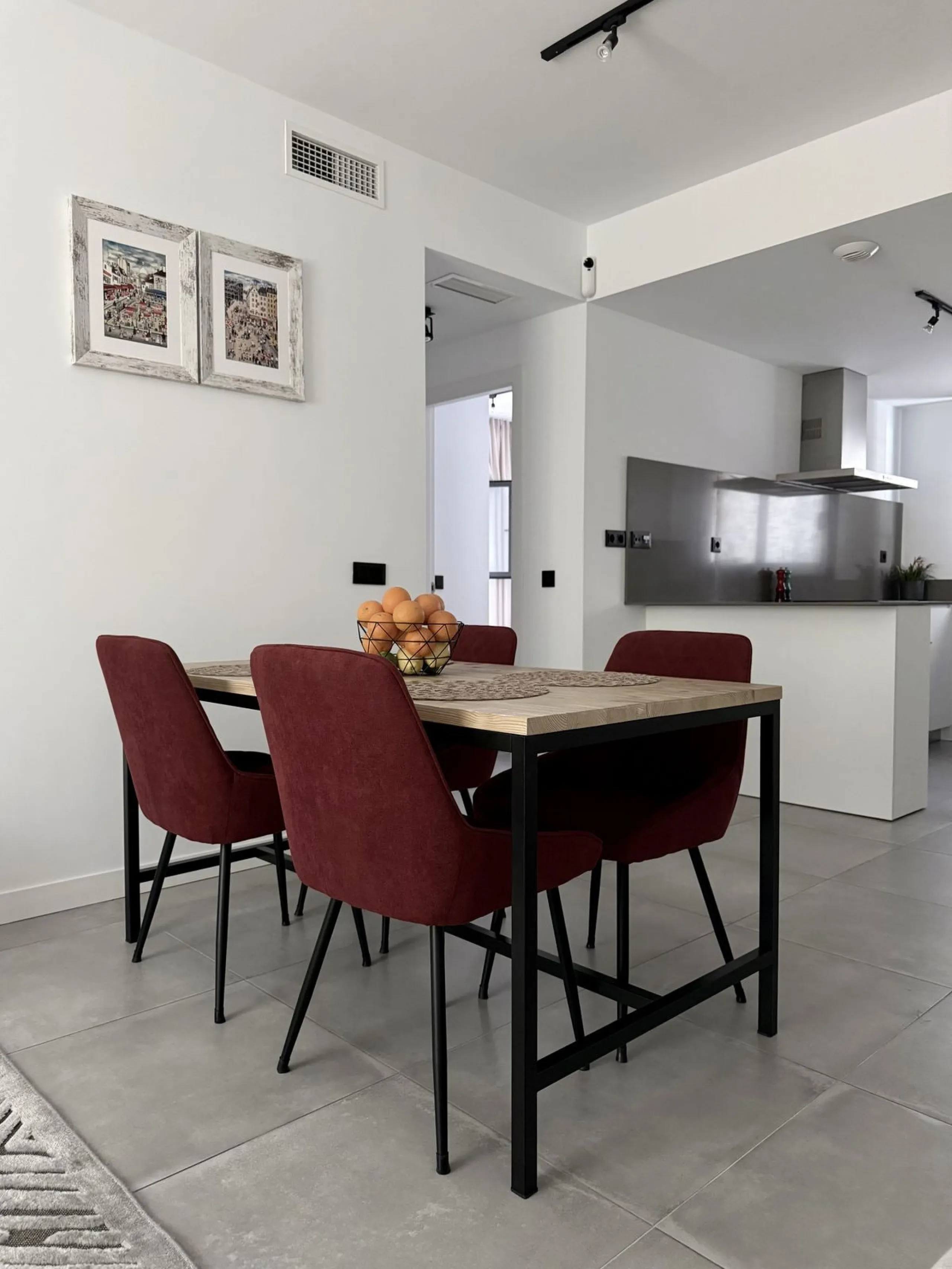 Modern 2-Bedroom Apartment