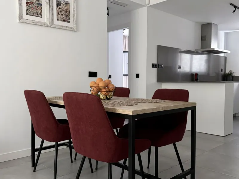 Modern 2-Bedroom Apartment