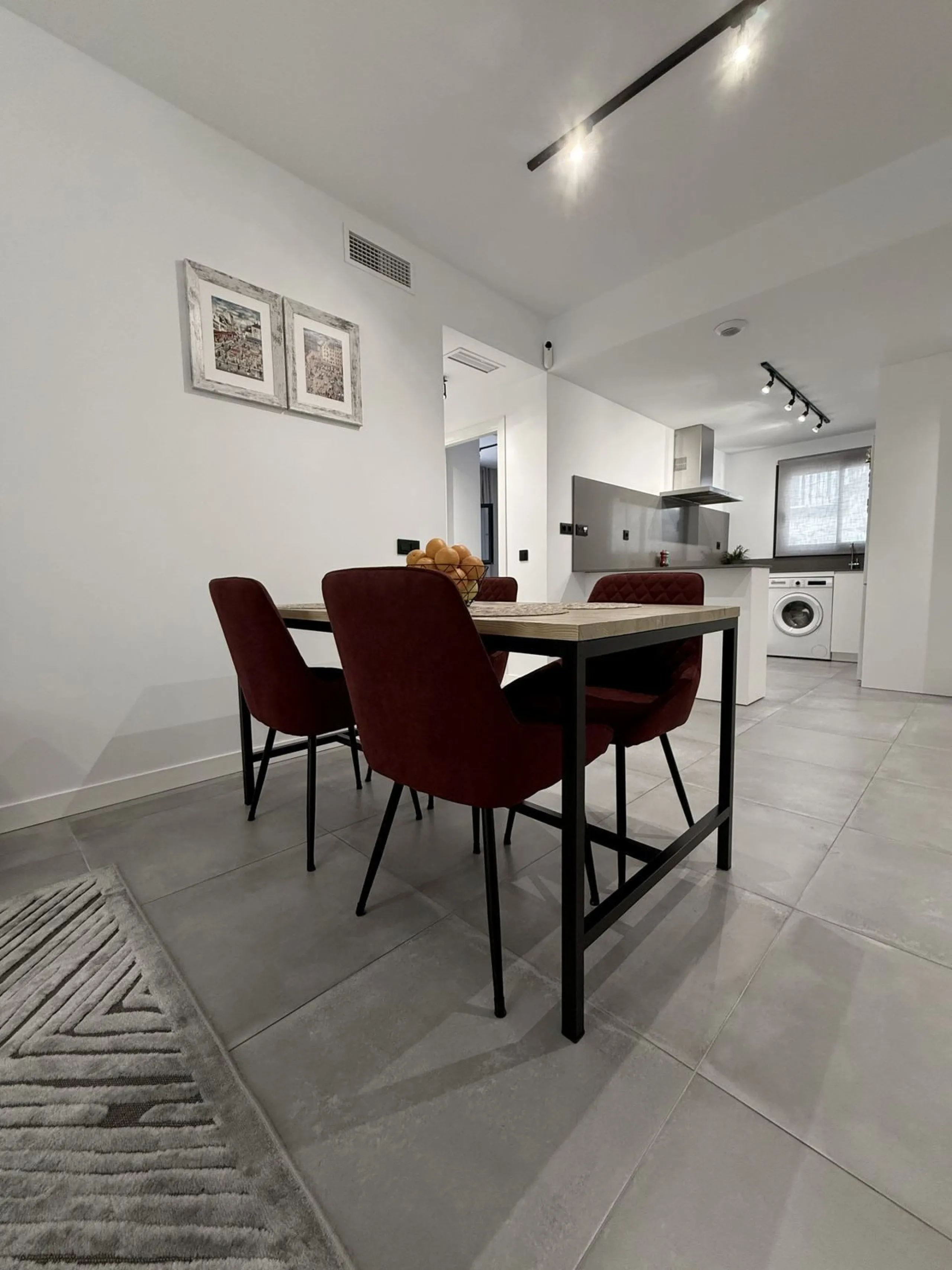 Modern 2-Bedroom Apartment