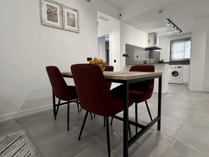 Modern 2-Bedroom Apartment