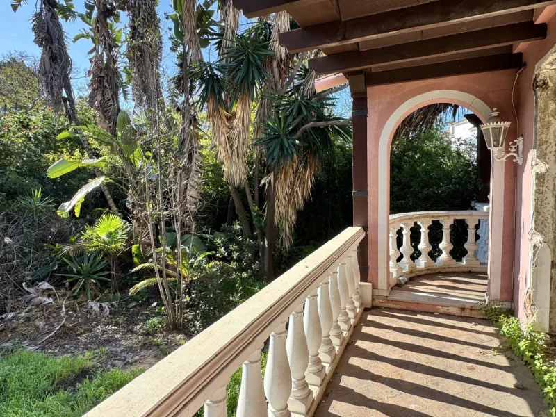 Investment Opportunity in Nueva Andalucía — Steps from Puerto Banús and the Beaches