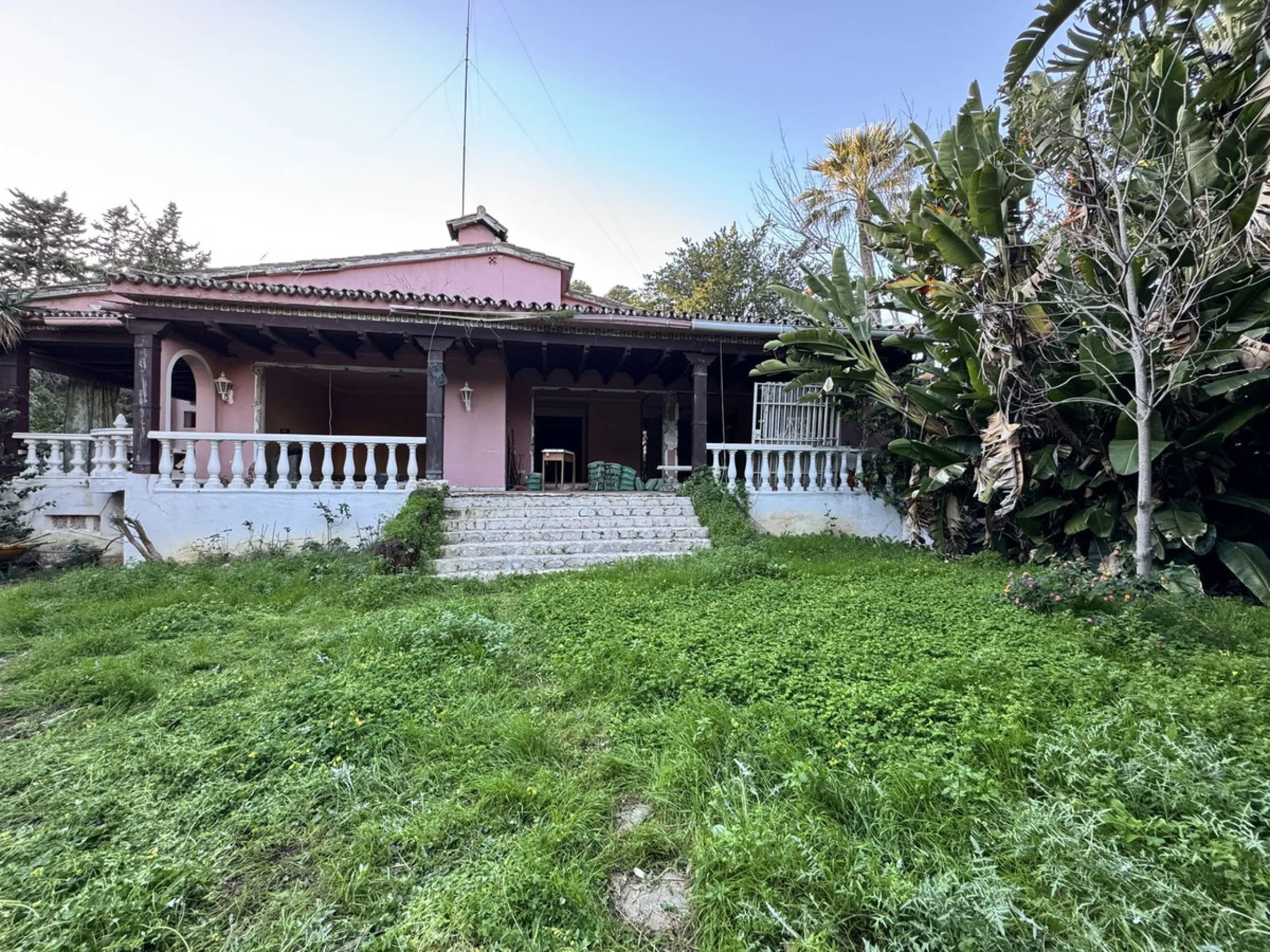 Investment Opportunity in Nueva Andalucía — Steps from Puerto Banús and the Beaches
