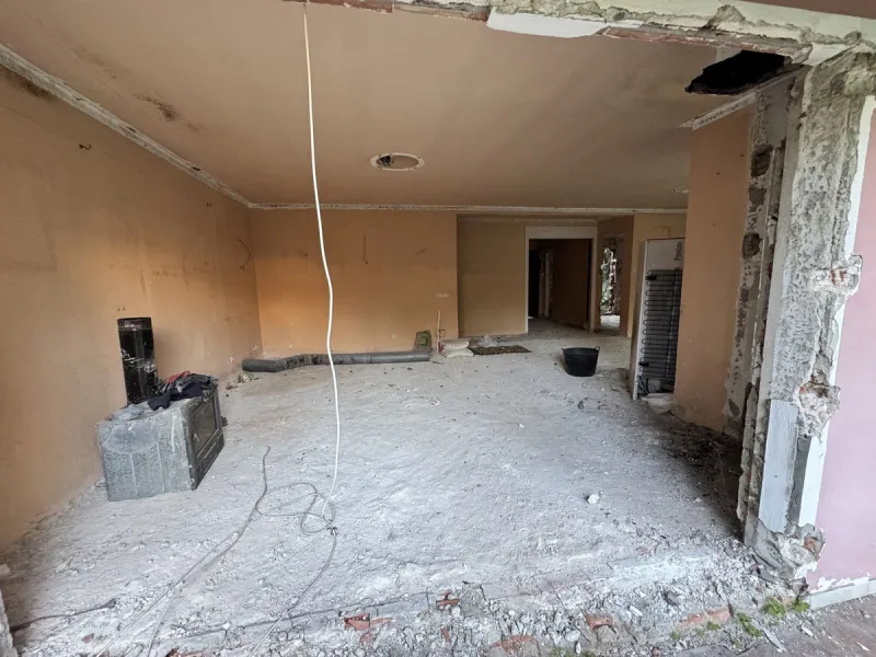 Investment Opportunity in Nueva Andalucía — Steps from Puerto Banús and the Beaches