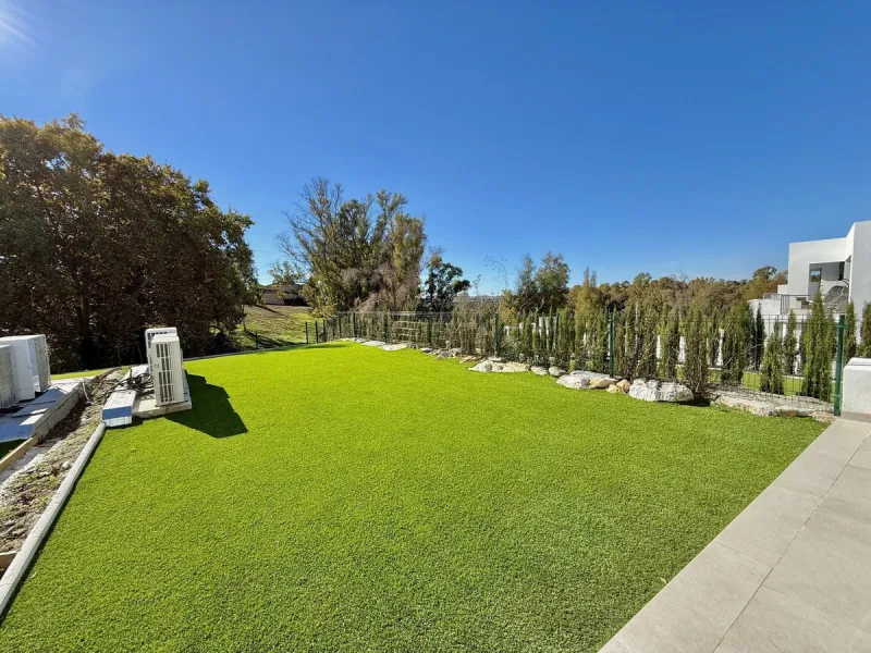 This stunning semi-detached house is located in the exclusive  community in Guadalmina Alta Marbella, just minutes from San Pedro de Alcántara. With a private communal pool and gym, Treetops offers privacy, security, and a privileged setting near the Guad