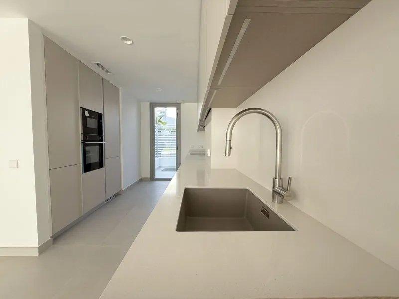 This stunning semi-detached house is located in the exclusive  community in Guadalmina Alta Marbella, just minutes from San Pedro de Alcántara. With a private communal pool and gym, Treetops offers privacy, security, and a privileged setting near the Guad