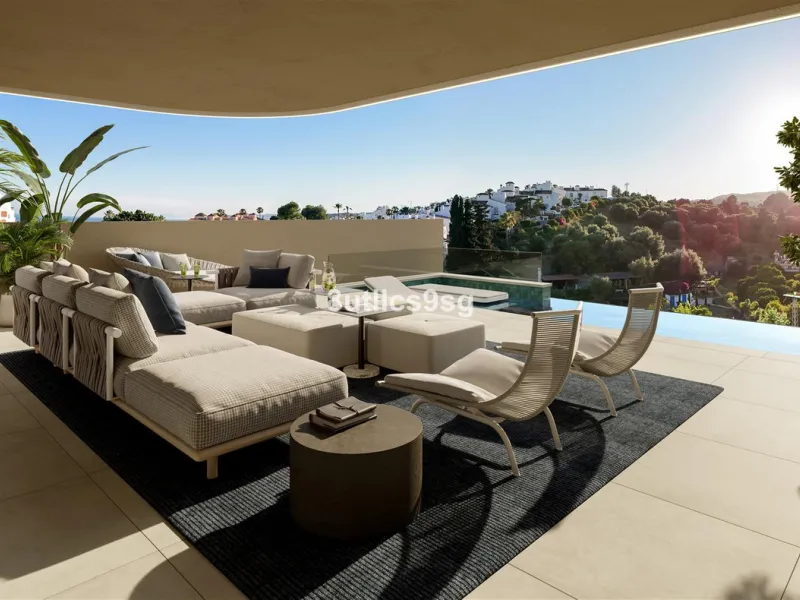 House - Semi-Detached House в продаже в Estepona, Málaga. В доме 3 спален и 4 ванных комнат. Площадь дома 240 м²
