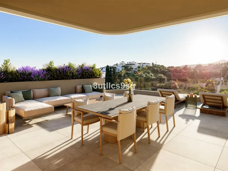 House - Semi-Detached House в продаже в Estepona, Málaga. В доме 3 спален и 4 ванных комнат. Площадь дома 240 м²