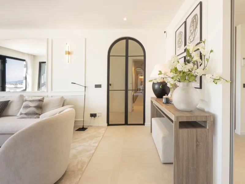 Elegant Penthouse Living in Puerto del Almendro, Benahavís