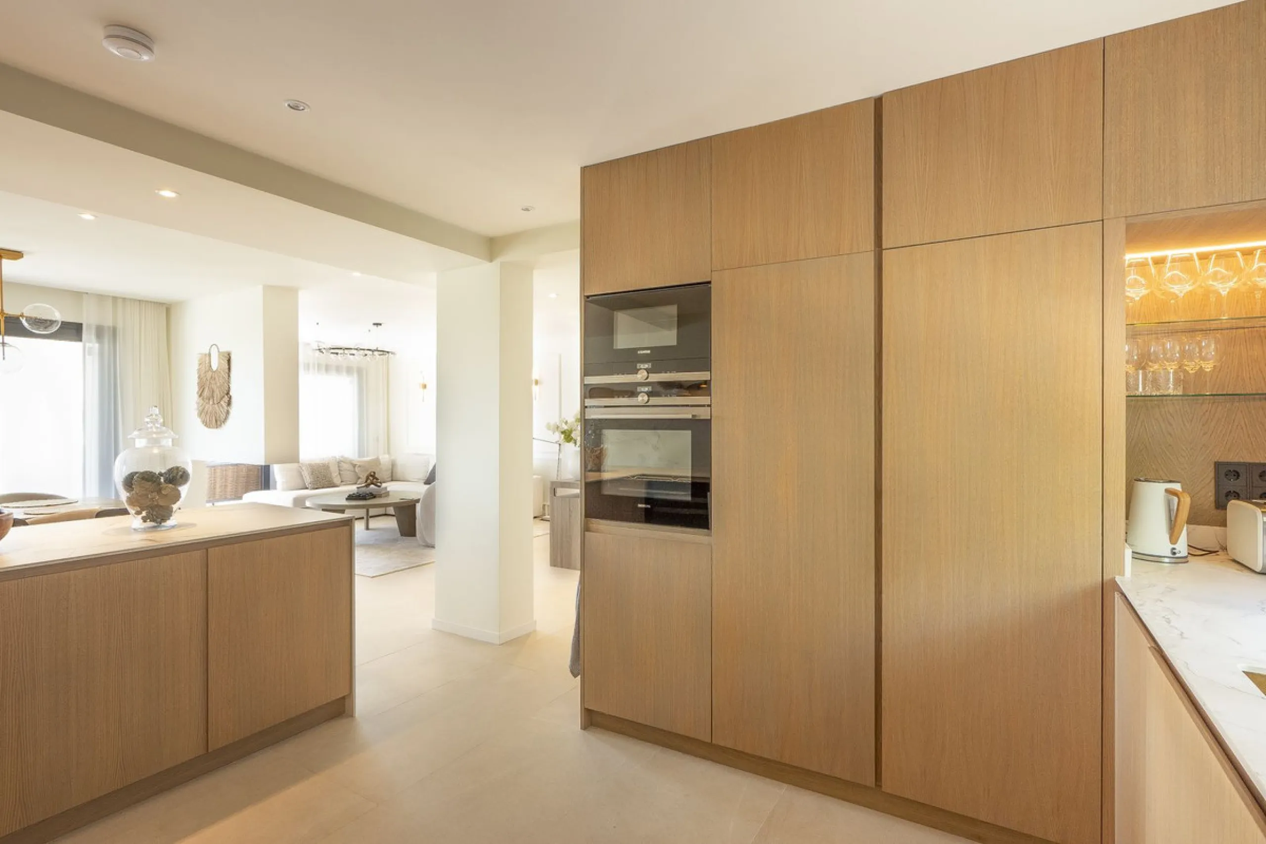 Elegant Penthouse Living in Puerto del Almendro, Benahavís