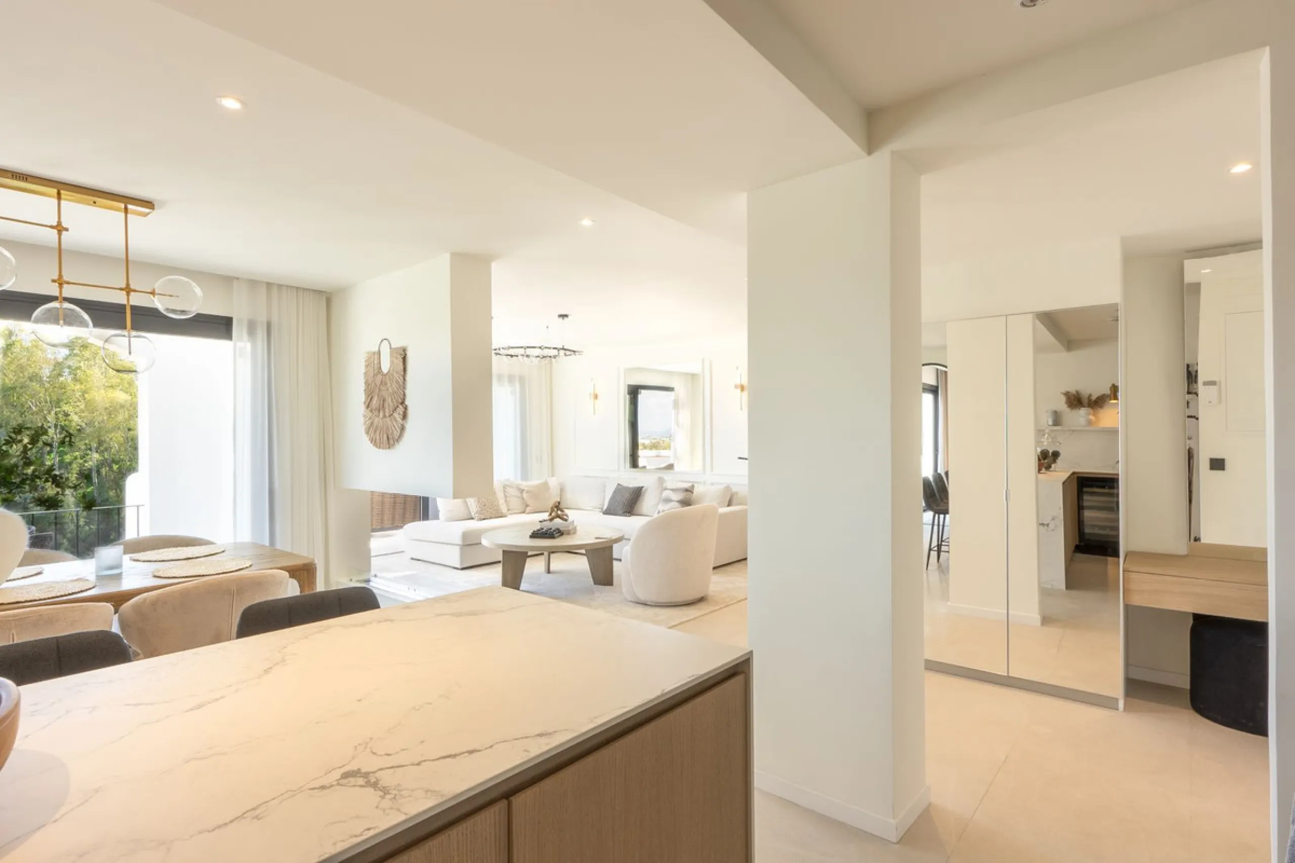 Elegant Penthouse Living in Puerto del Almendro, Benahavís
