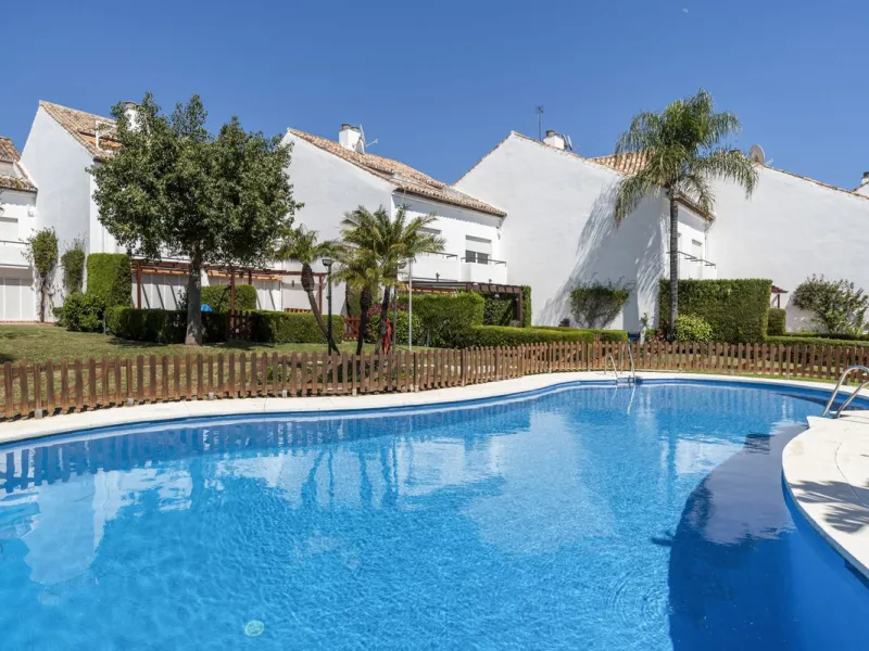 Frontline Beach Townhouse – Bahia Doncella, Estepona West