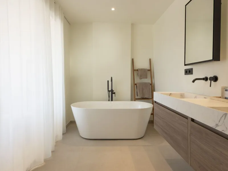 Elegant Penthouse Living in Puerto del Almendro, Benahavís