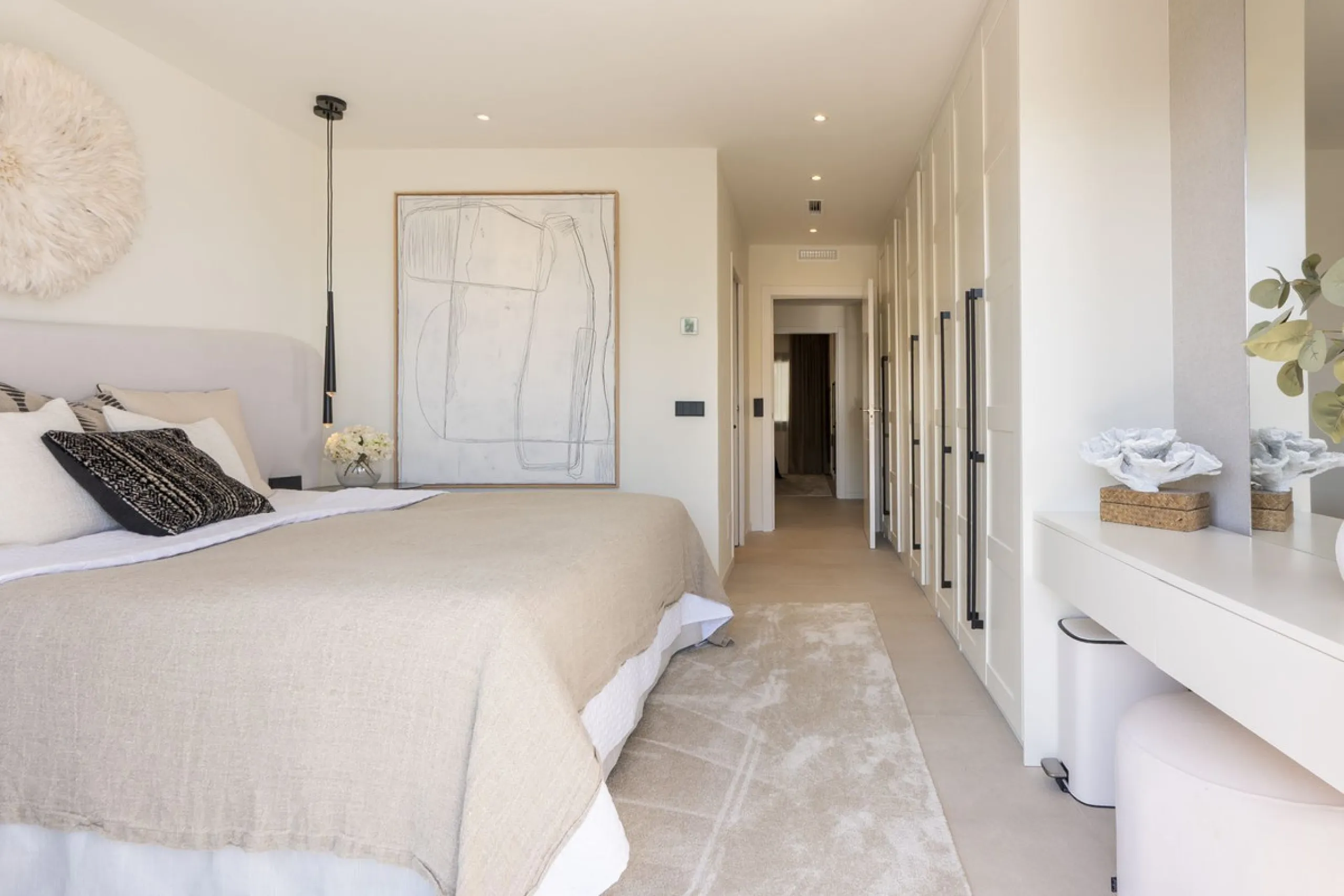 Elegant Penthouse Living in Puerto del Almendro, Benahavís