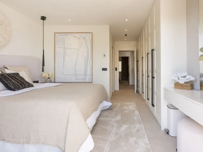 Elegant Penthouse Living in Puerto del Almendro, Benahavís