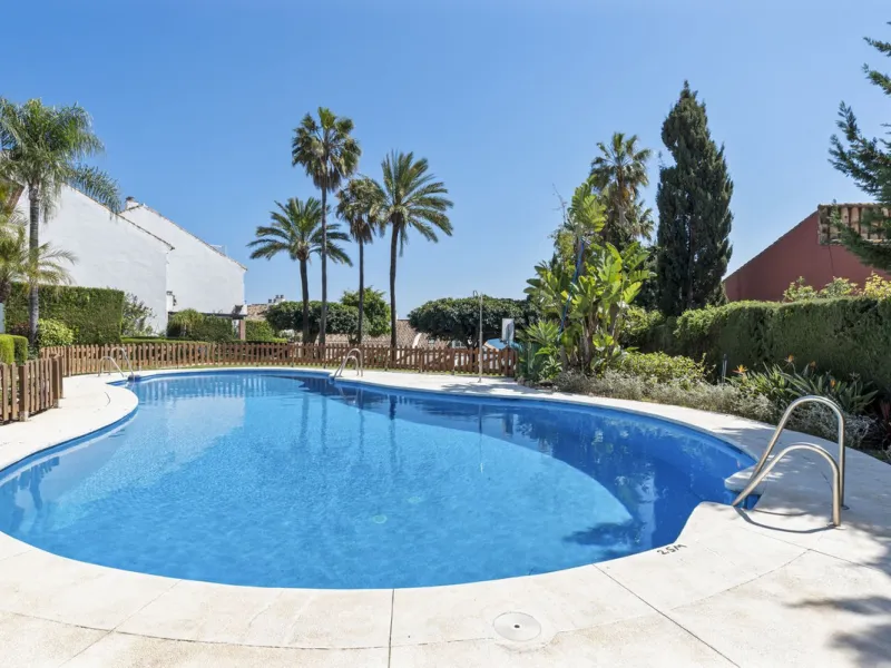 Frontline Beach Townhouse – Bahia Doncella, Estepona West