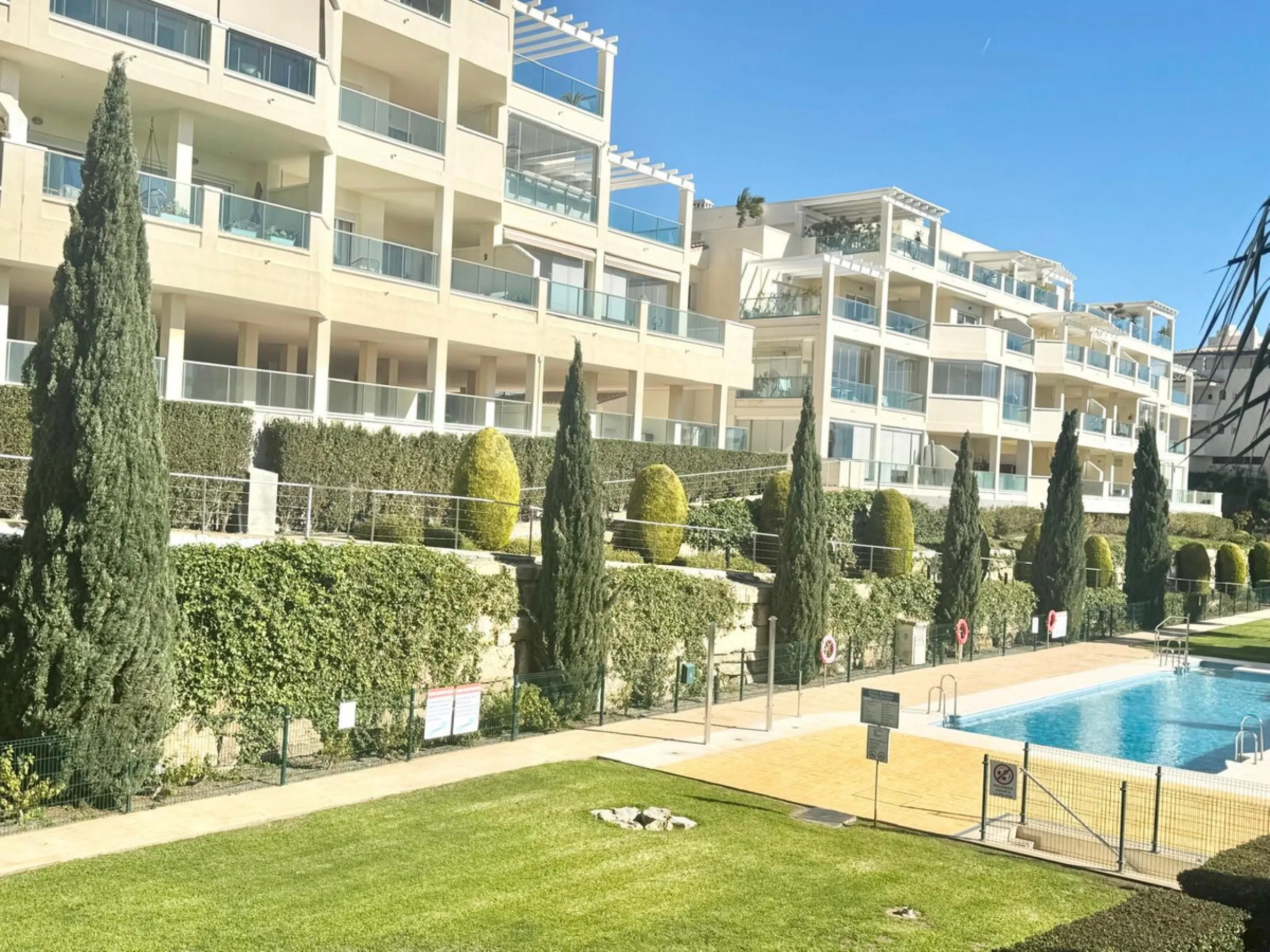 Apartment - Middle Floor Apartment в продаже в Mijas, Málaga. В доме 2 спален и 2 ванных комнат. Площадь дома 108 м²