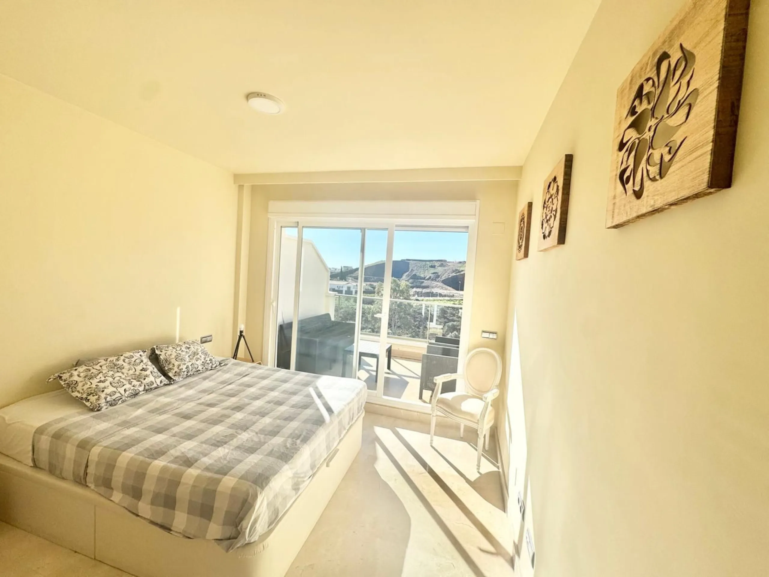 Apartment - Middle Floor Apartment в продаже в Mijas, Málaga. В доме 2 спален и 2 ванных комнат. Площадь дома 108 м²