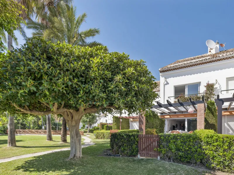 Frontline Beach Townhouse – Bahia Doncella, Estepona West