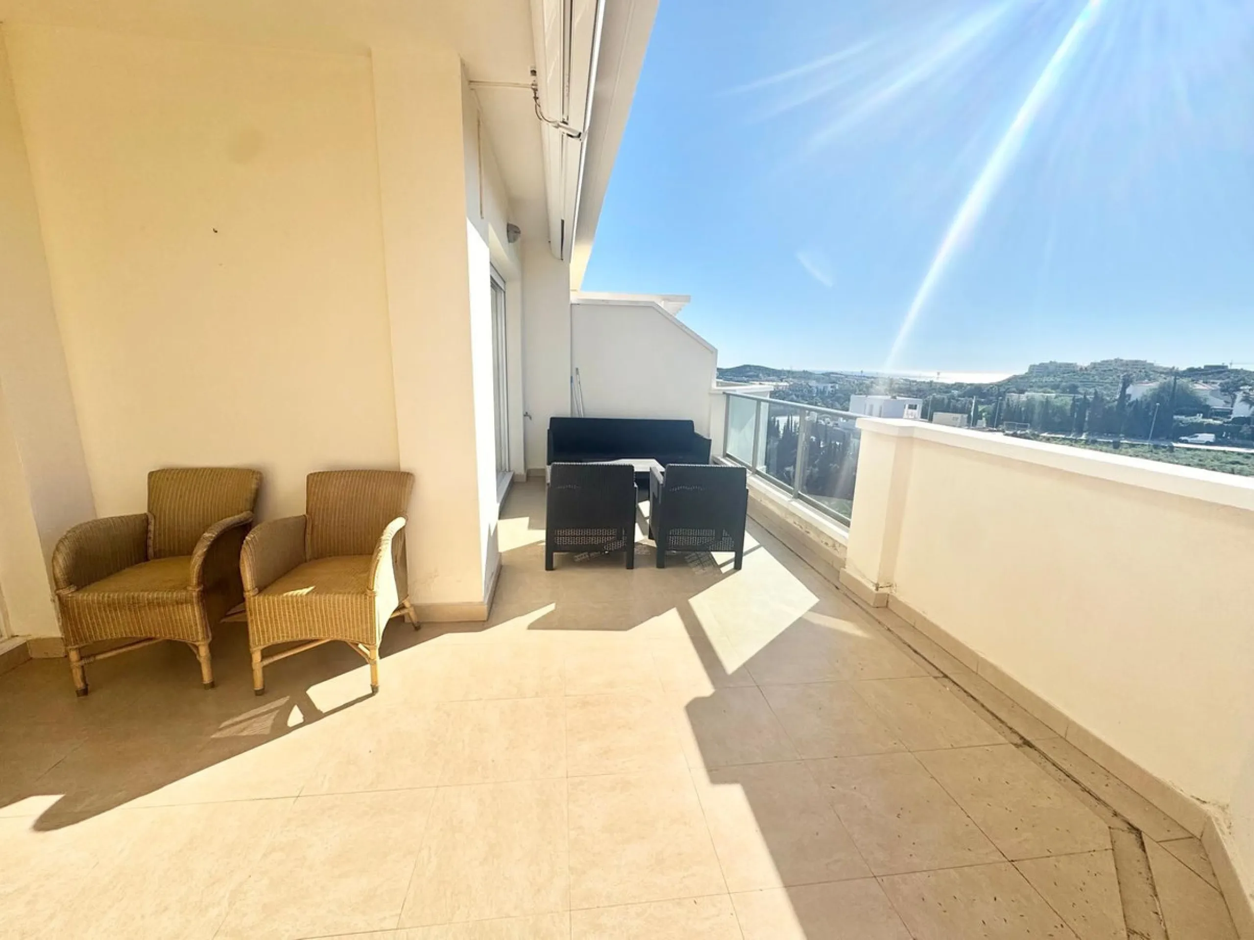 Apartment - Middle Floor Apartment в продаже в Mijas, Málaga. В доме 2 спален и 2 ванных комнат. Площадь дома 108 м²
