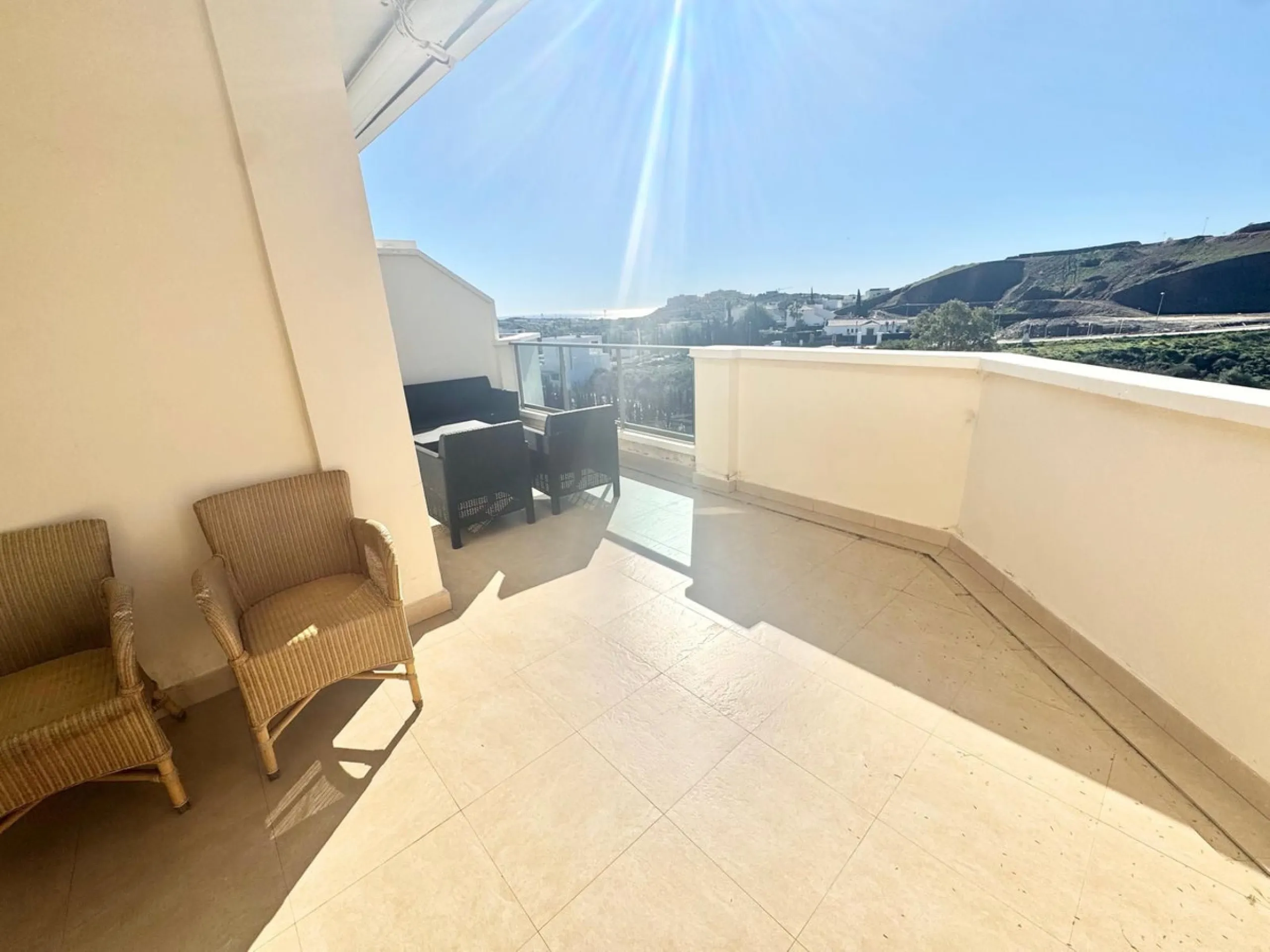 Apartment - Middle Floor Apartment в продаже в Mijas, Málaga. В доме 2 спален и 2 ванных комнат. Площадь дома 108 м²