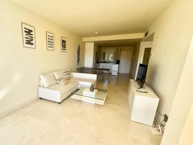 Apartment - Middle Floor Apartment в продаже в Mijas, Málaga. В доме 2 спален и 2 ванных комнат. Площадь дома 108 м²