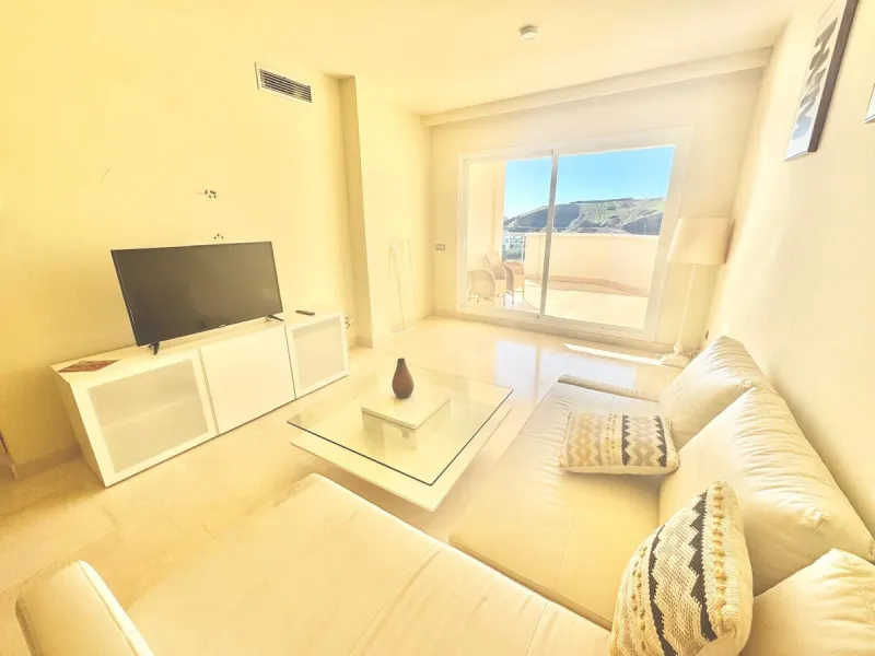 Apartment - Middle Floor Apartment в продаже в Mijas, Málaga. В доме 2 спален и 2 ванных комнат. Площадь дома 108 м²