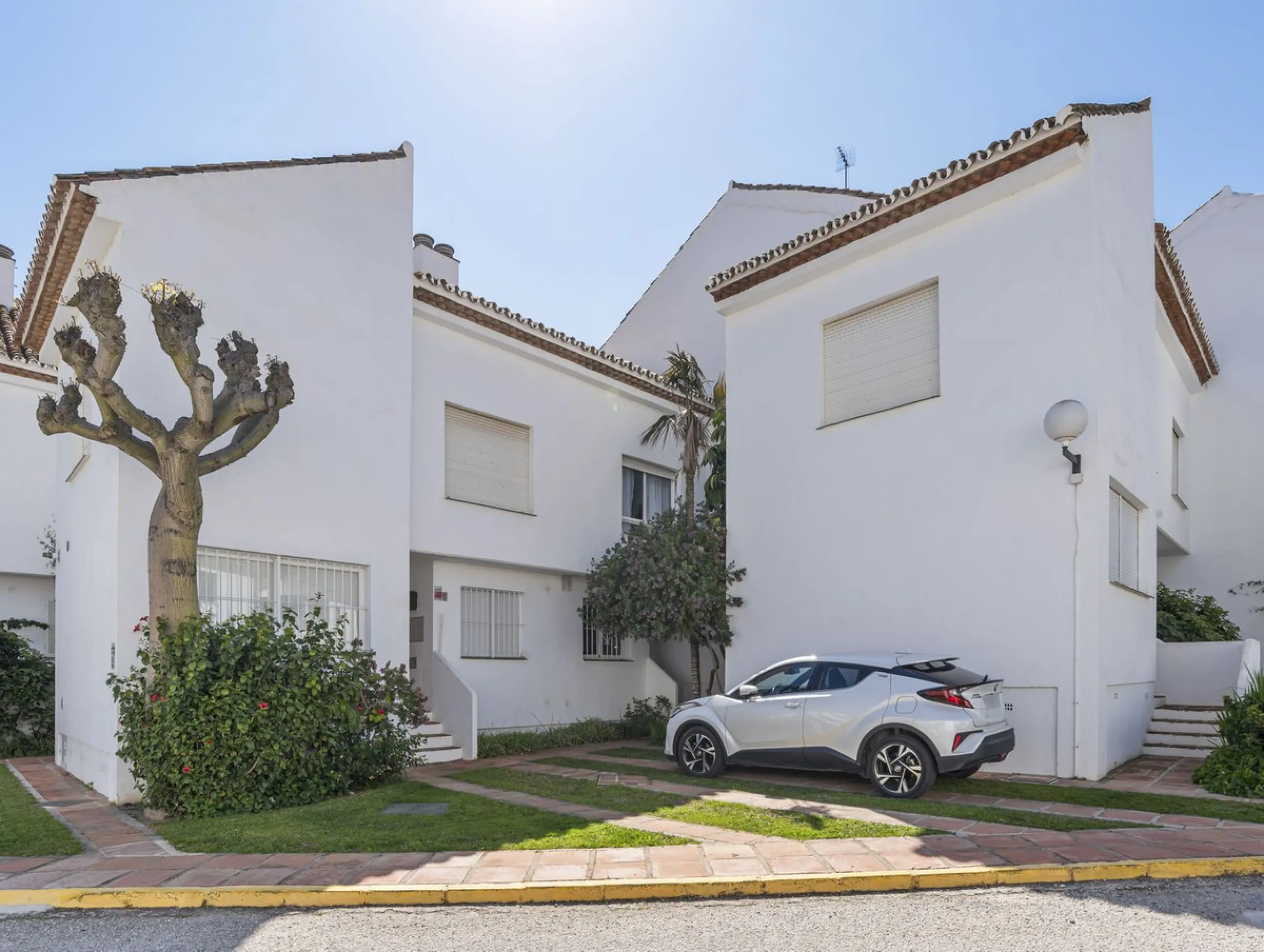 Frontline Beach Townhouse – Bahia Doncella, Estepona West