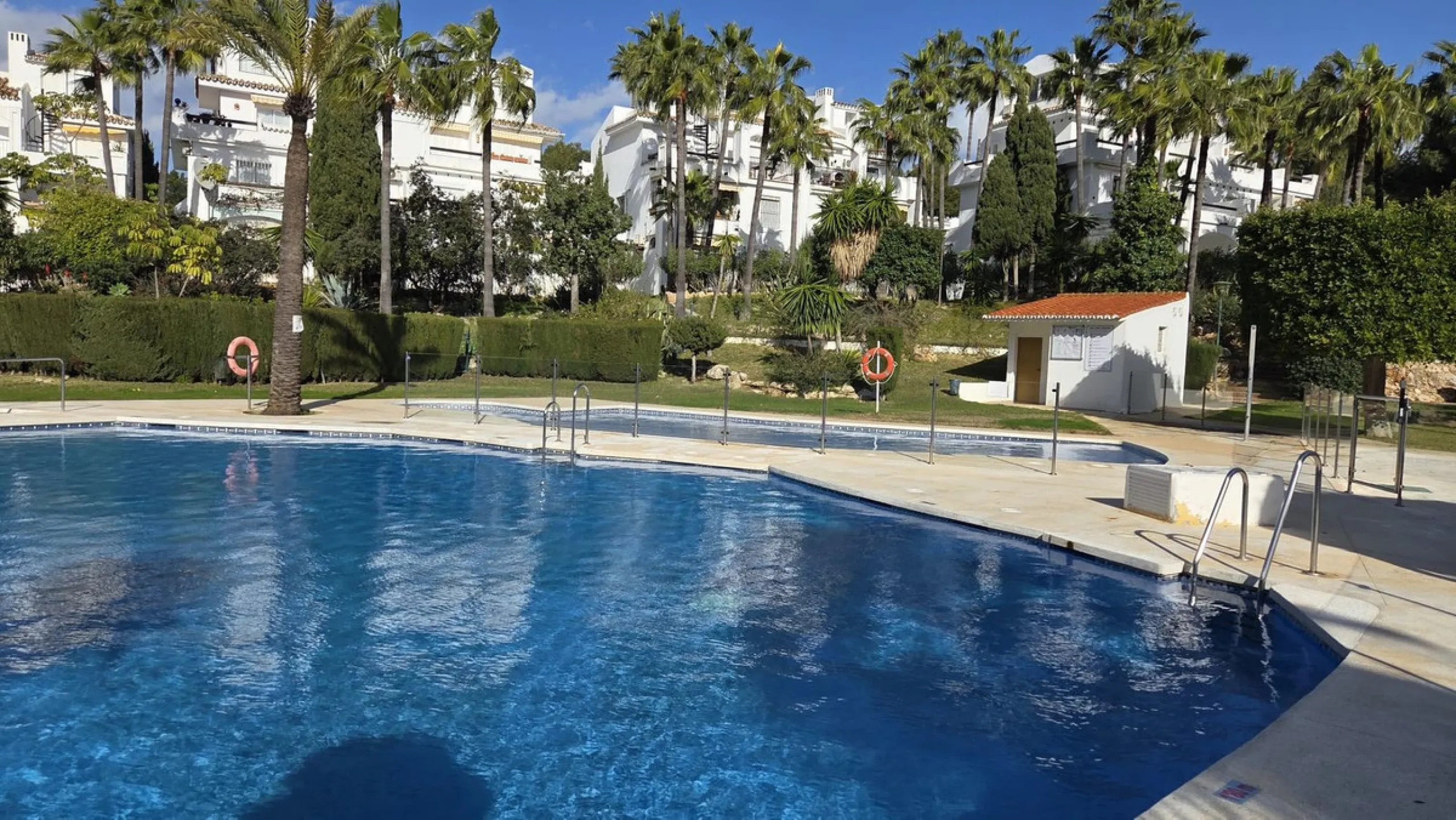 Apartment - Middle Floor Apartment в продаже в Mijas, Málaga. В доме 2 спален и 2 ванных комнат. Площадь дома 84 м²