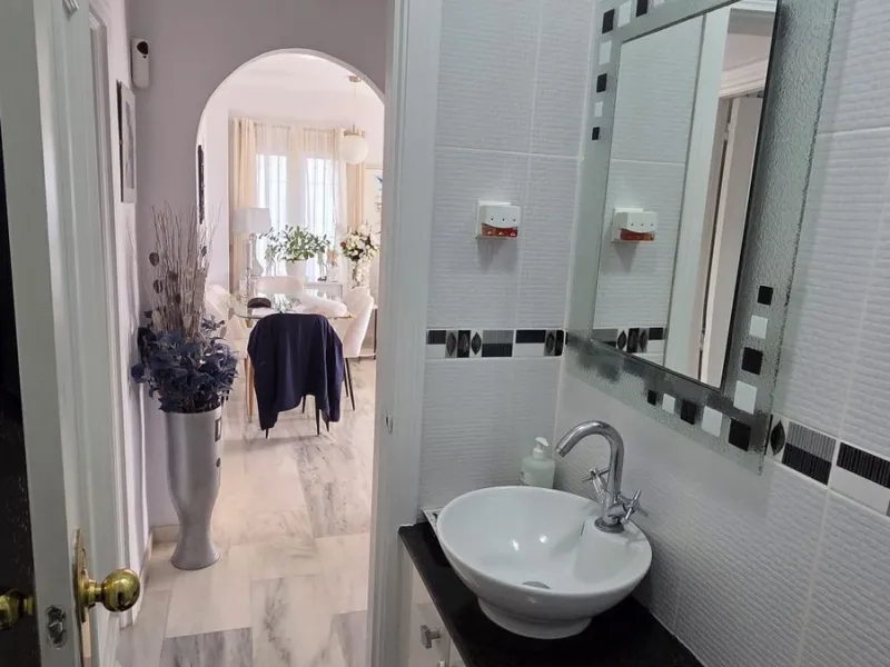 Apartment - Middle Floor Apartment в продаже в Mijas, Málaga. В доме 2 спален и 2 ванных комнат. Площадь дома 84 м²
