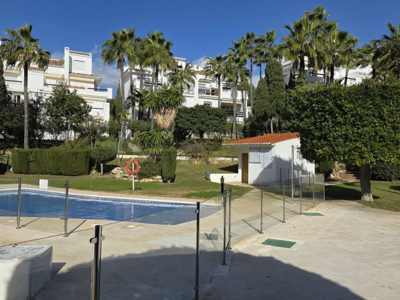 Apartment - Middle Floor Apartment в продаже в Mijas, Málaga. В доме 2 спален и 2 ванных комнат. Площадь дома 84 м²