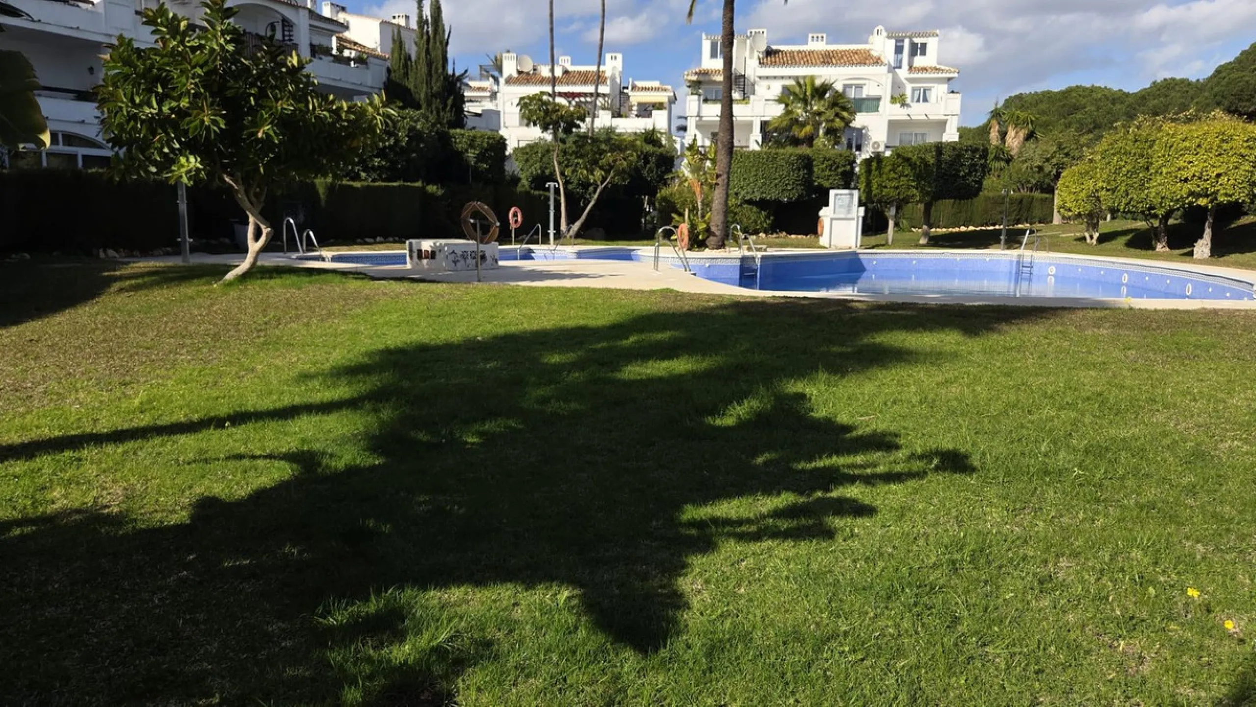Apartment - Middle Floor Apartment в продаже в Mijas, Málaga. В доме 2 спален и 2 ванных комнат. Площадь дома 84 м²