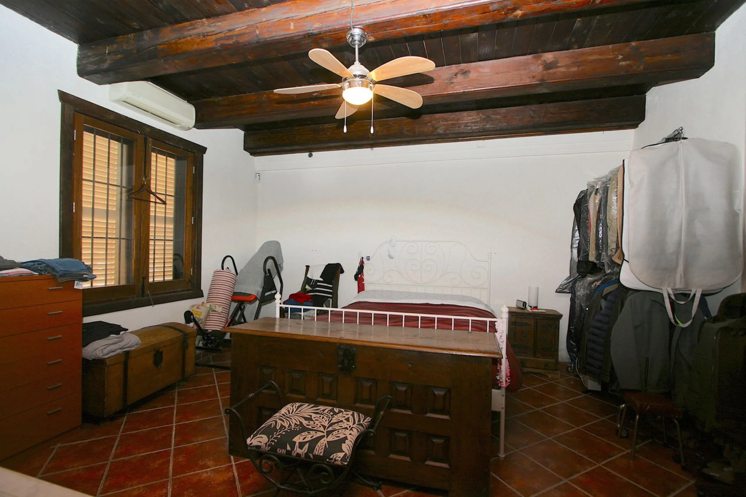 A rare opportunity to own a truly enchanting estate near the picturesque Mijas Pueblo. Set on an expansive 16,000 m² plot, this gated property offers breathtaking panoramic views surrounded by fruit trees, almond trees, and olive groves, creating a peacef