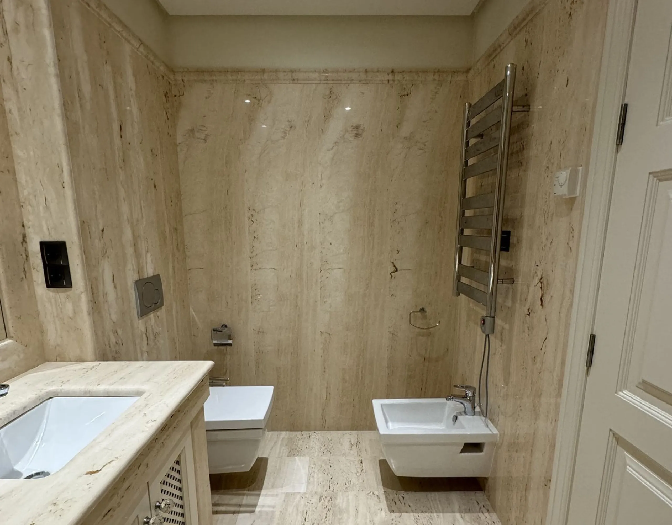 Apartment - Ground Floor Apartment в продаже в Estepona, Málaga. В доме 2 спален и 2 ванных комнат. Площадь дома 172 м²